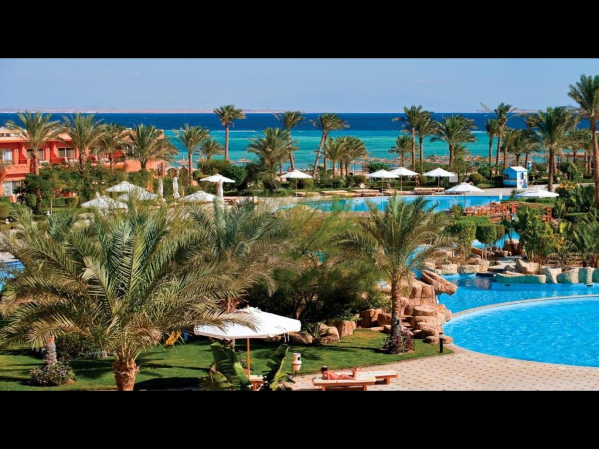 Book Amwaj Oyoun Resort & Casino - Plus Holiday